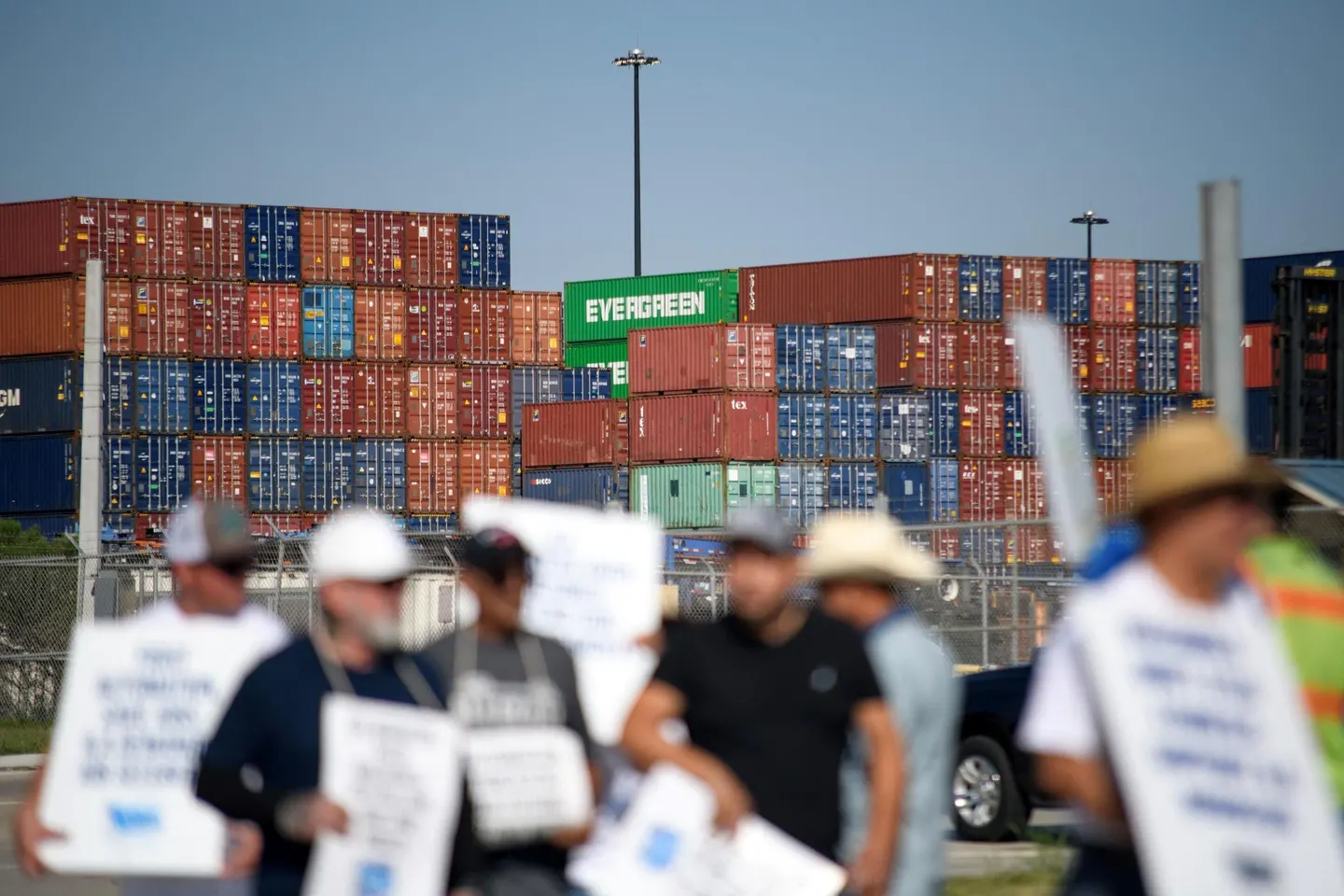 The Impact of the 2024 Dockworkers’ Strike on the U.S. Trucking Industry